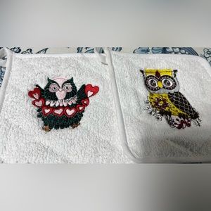 Homemade Embroidered pot holders with cute Owls! Qty 2
